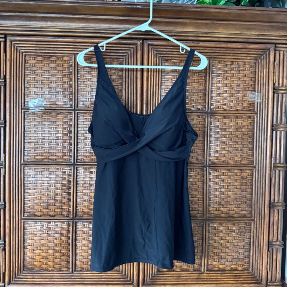 Unbranded Women's Black bathing suit tankini-top